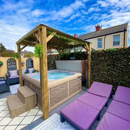 New…The Hottub House Blackpool Pleasure Beach Esterno foto