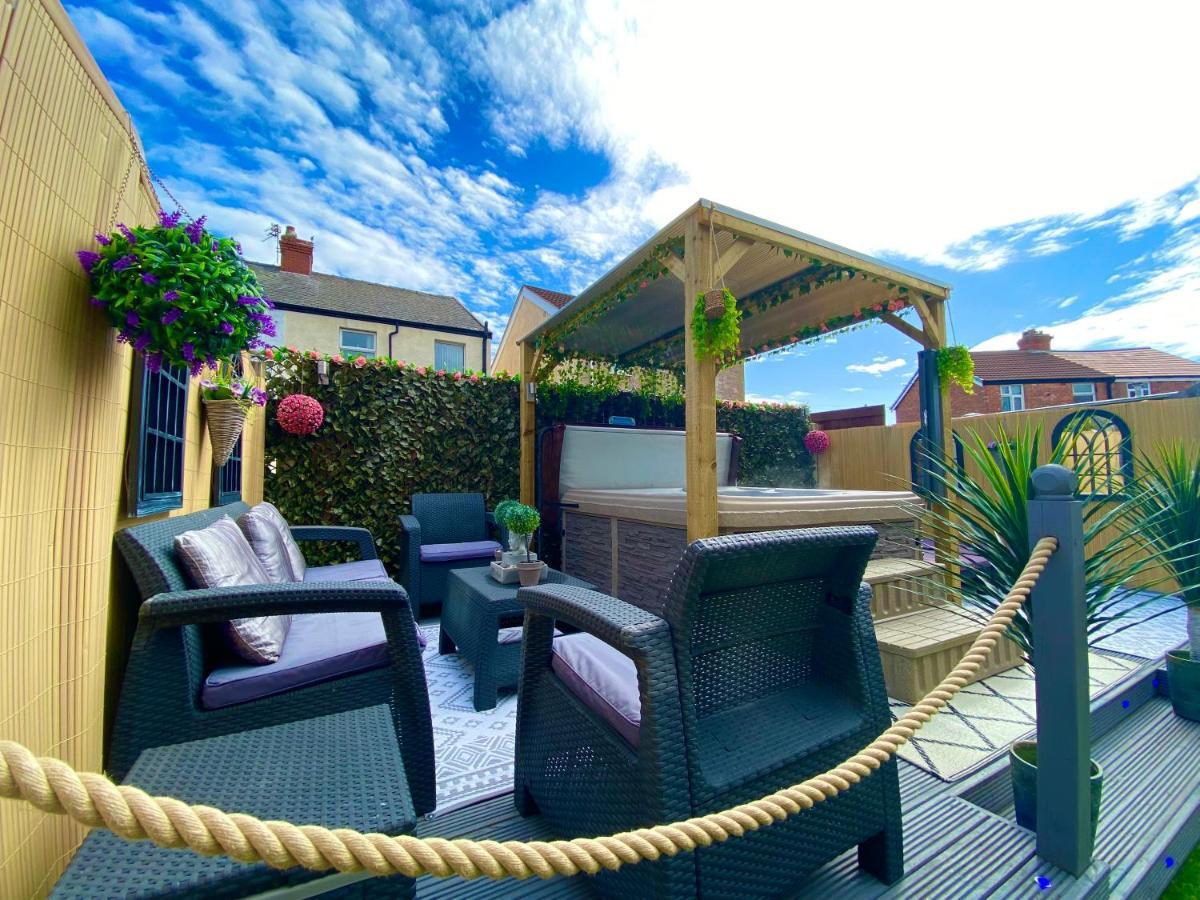 New…The Hottub House Blackpool Pleasure Beach Esterno foto