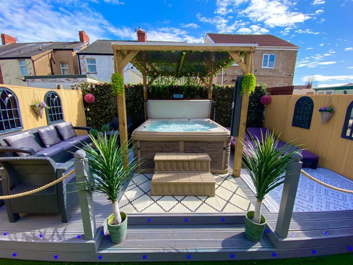 New…The Hottub House Blackpool Pleasure Beach Esterno foto