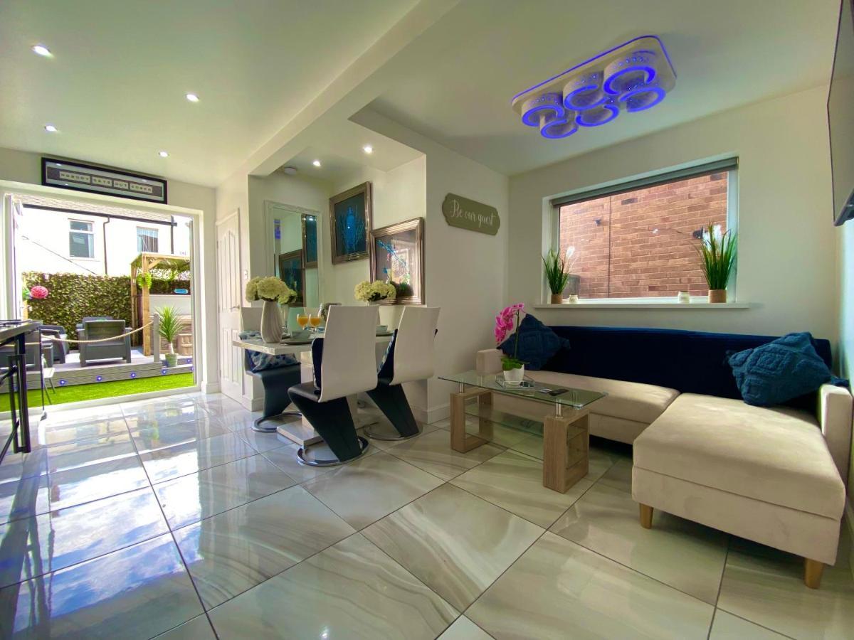 New…The Hottub House Blackpool Pleasure Beach Esterno foto