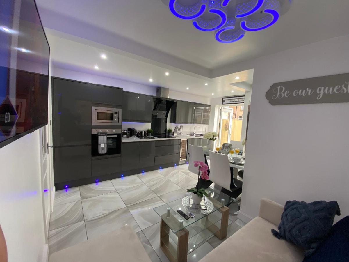 New…The Hottub House Blackpool Pleasure Beach Esterno foto