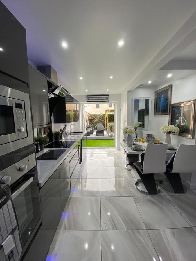 New…The Hottub House Blackpool Pleasure Beach Esterno foto